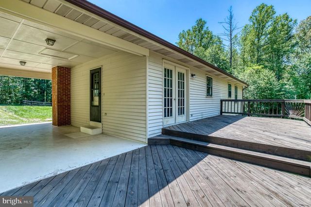 803 WEAVER HOLLOW RD, Banco, VA 22711