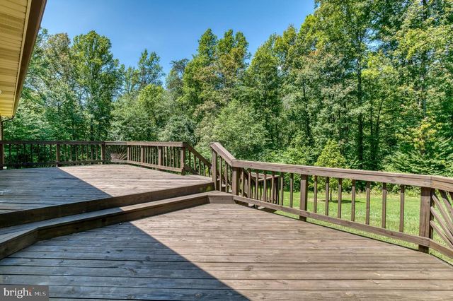 803 WEAVER HOLLOW RD, Banco, VA 22711