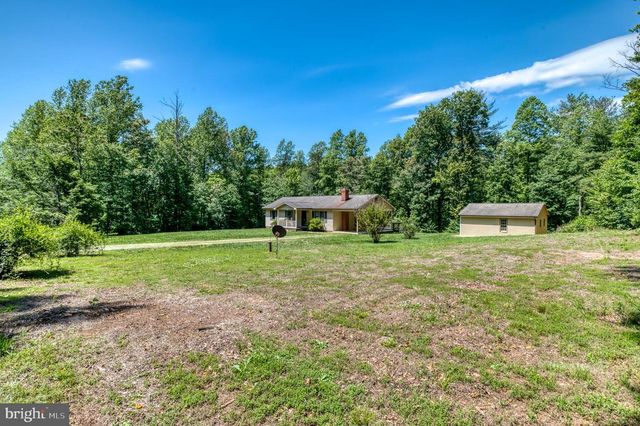 803 WEAVER HOLLOW RD, Banco, VA 22711