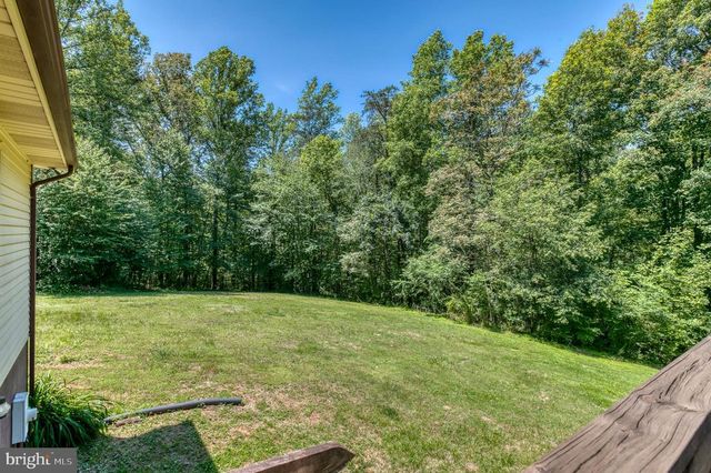 803 WEAVER HOLLOW RD, Banco, VA 22711