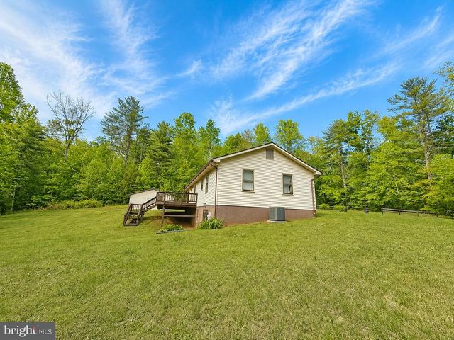 803 WEAVER HOLLOW RD, Banco, VA 22711