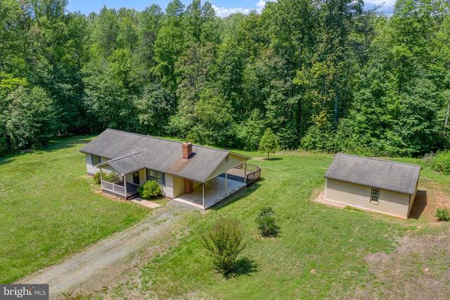 803 WEAVER HOLLOW RD, Banco, VA 22711