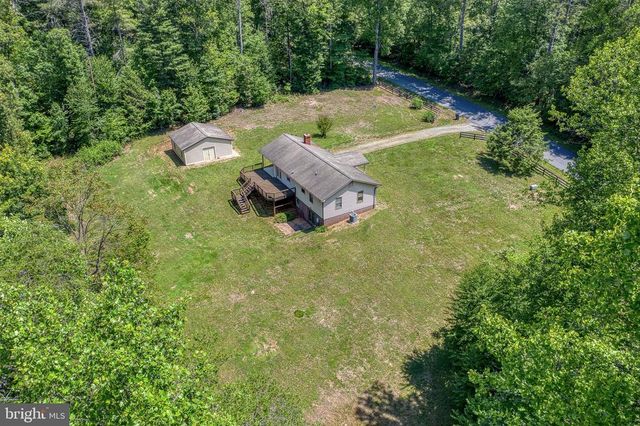 803 WEAVER HOLLOW RD, Banco, VA 22711