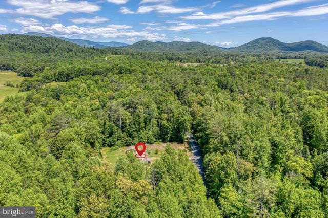 803 WEAVER HOLLOW RD, Banco, VA 22711