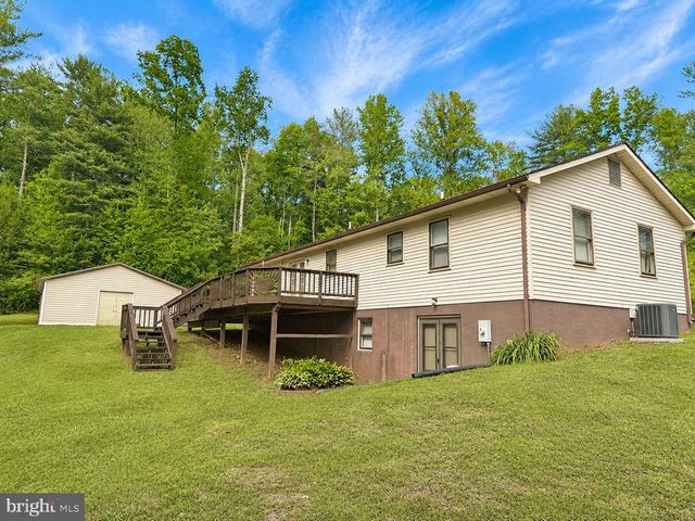 803 WEAVER HOLLOW RD, Banco, VA 22711
