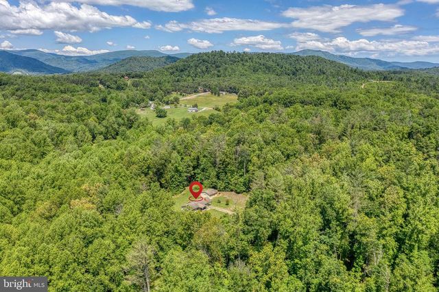 803 WEAVER HOLLOW RD, Banco, VA 22711