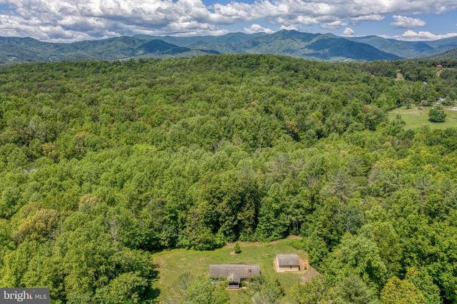 803 WEAVER HOLLOW RD, Banco, VA 22711