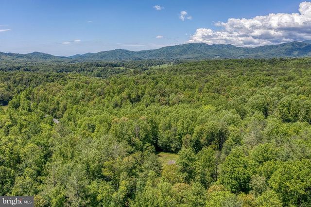 803 WEAVER HOLLOW RD, Banco, VA 22711