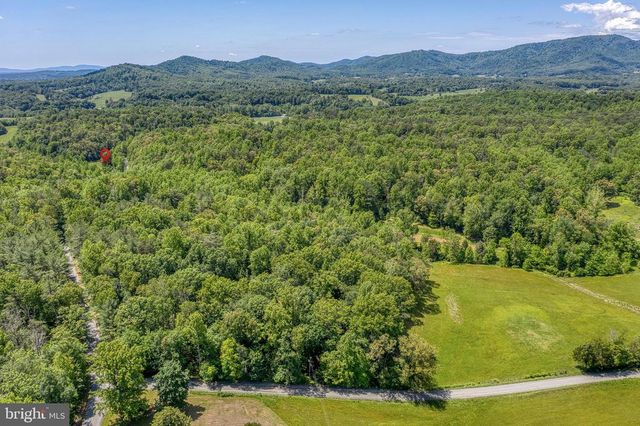 803 WEAVER HOLLOW RD, Banco, VA 22711