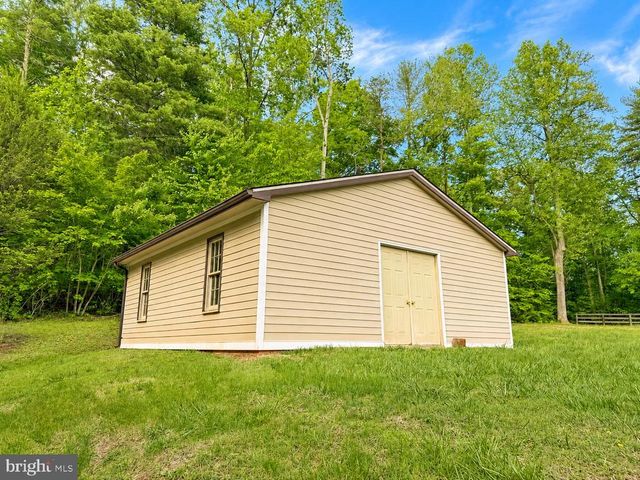 803 WEAVER HOLLOW RD, Banco, VA 22711