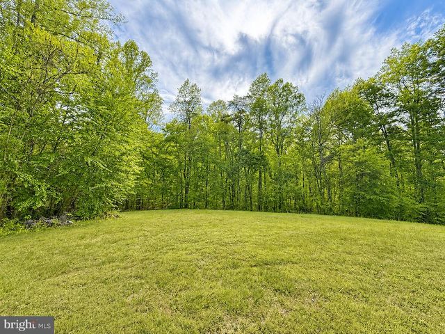 803 WEAVER HOLLOW RD, Banco, VA 22711