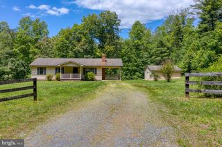 803 WEAVER HOLLOW RD, Banco, VA 22711