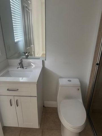 2502 N Dixie Highway 49, Lake Worth, FL 33460