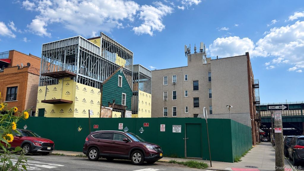 112-08 39th Avenue, Corona, NY 11368 — exterior
