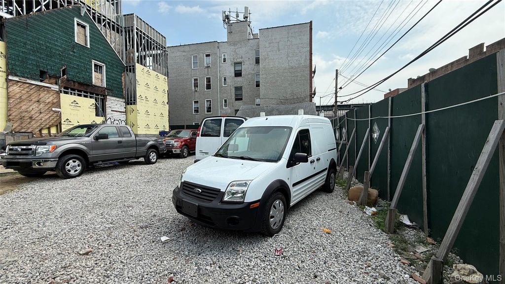 112-08 39th Avenue, Corona, NY 11368 — photo 4