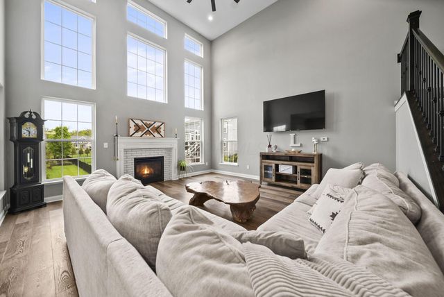 765 Avebury Drive, Pickerington, OH 43147