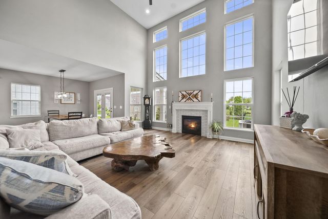 765 Avebury Drive, Pickerington, OH 43147