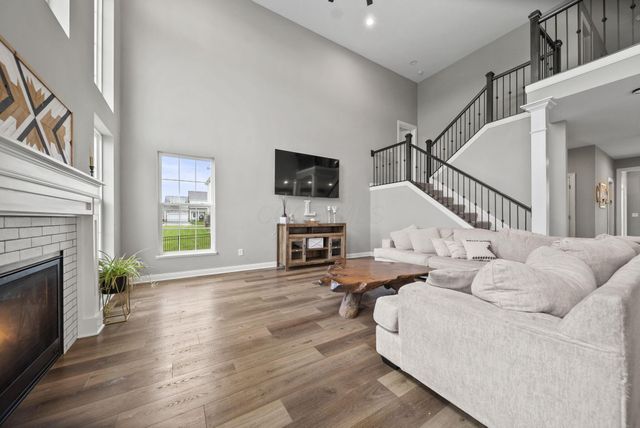 765 Avebury Drive, Pickerington, OH 43147