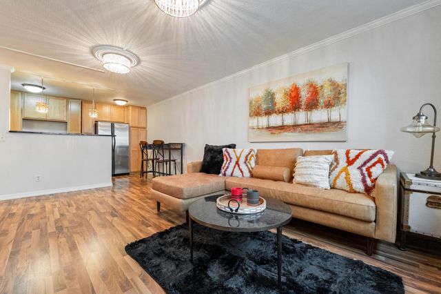 3120 Hennepin Avenue 107, Minneapolis, MN 55408