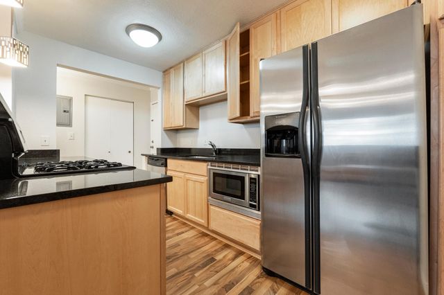 3120 Hennepin Avenue 107, Minneapolis, MN 55408