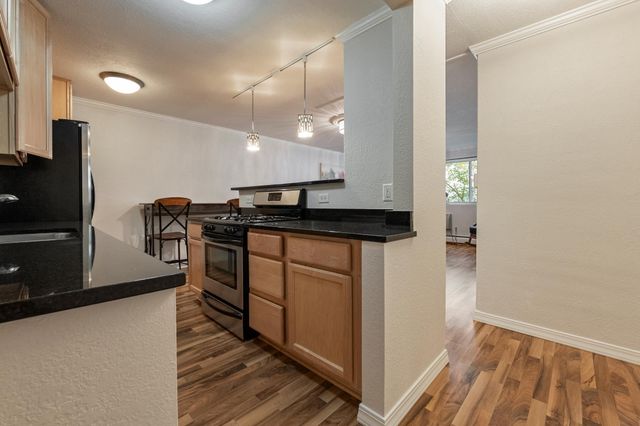 3120 Hennepin Avenue 107, Minneapolis, MN 55408