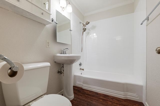 3120 Hennepin Avenue 107, Minneapolis, MN 55408