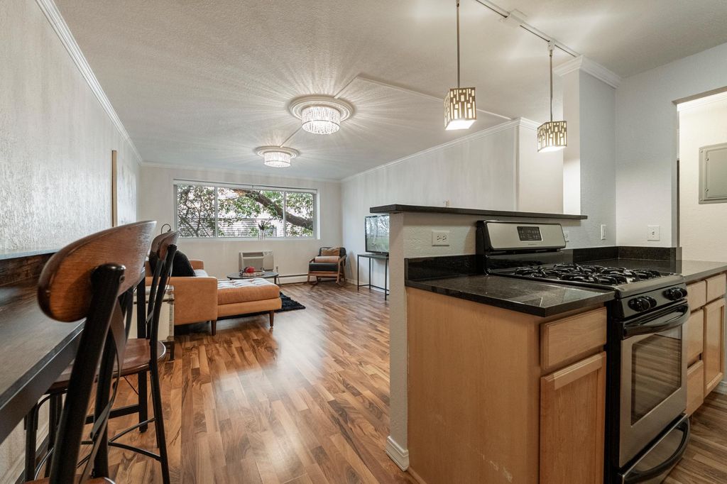 3120 Hennepin Avenue 107, Minneapolis, MN 55408 — photo 4