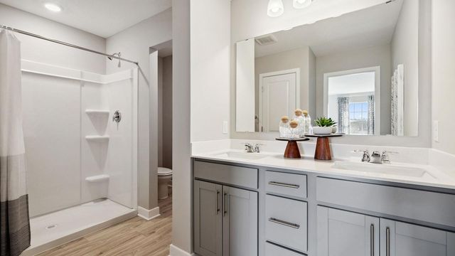 17085 Draper Way, Lakeville, MN 55044