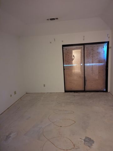 6339 N Palm Avenue, Fresno, CA 93704