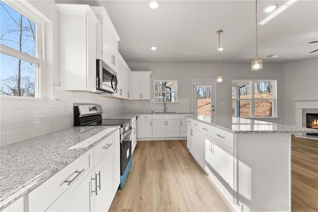 181 Blackberry Court, Pendergrass, GA 30567