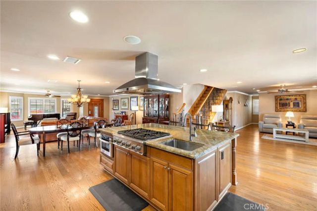 18452 Carnaby, Huntington Beach, CA 92648