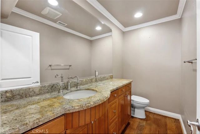 18452 Carnaby, Huntington Beach, CA 92648