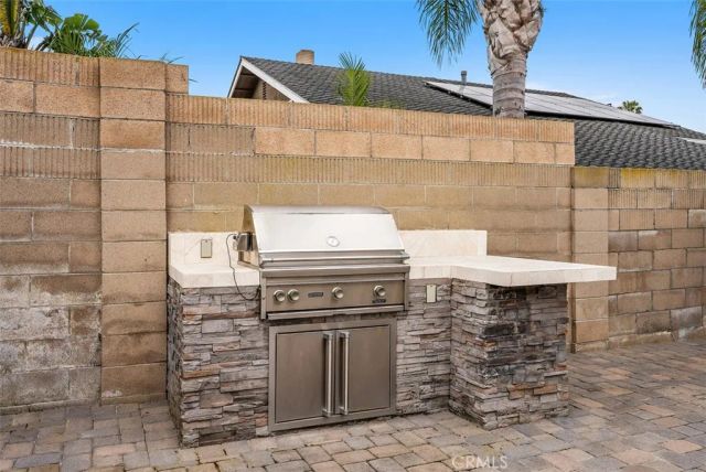 18452 Carnaby, Huntington Beach, CA 92648