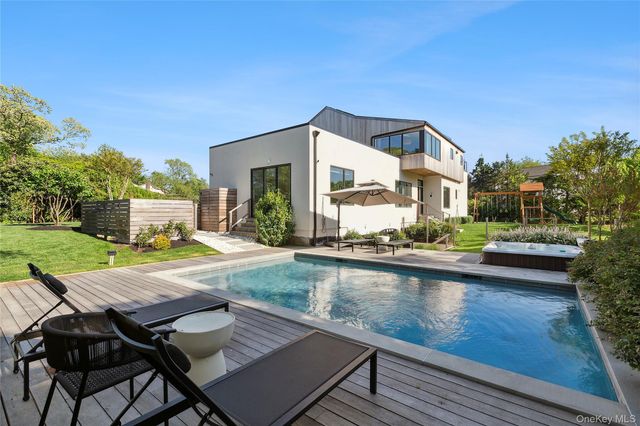29 Monroe Drive, Montauk, NY 11954