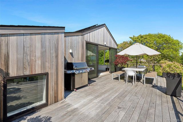 29 Monroe Drive, Montauk, NY 11954