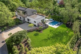 29 Monroe Drive, Montauk, NY 11954