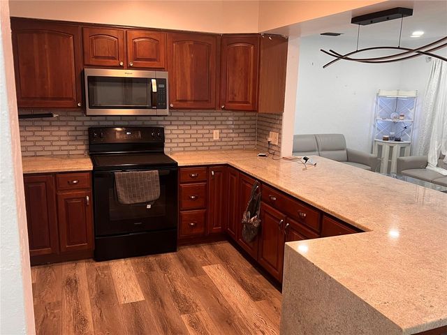 4127 28TH AVENUE N, St Petersburg, FL 33713