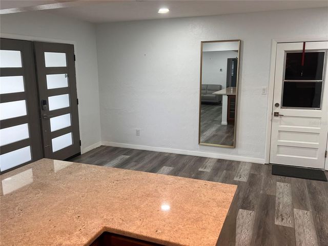 4127 28TH AVENUE N, St Petersburg, FL 33713