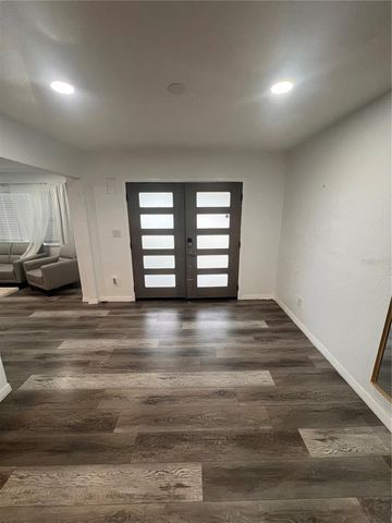 4127 28TH AVENUE N, St Petersburg, FL 33713