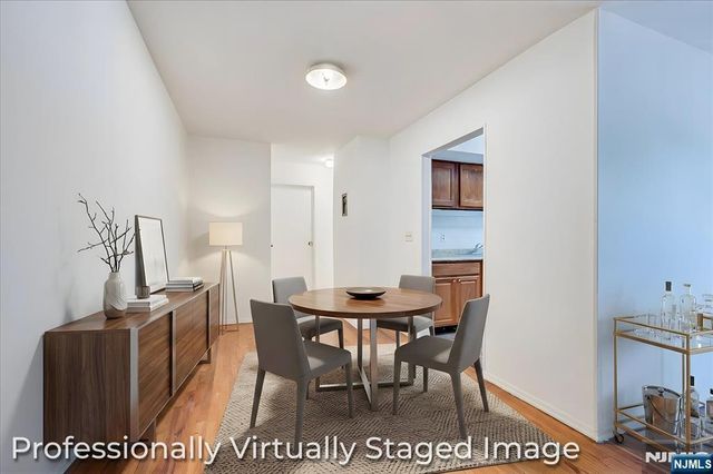 55 Gills Lane 28, Woodbridge, NJ 08830