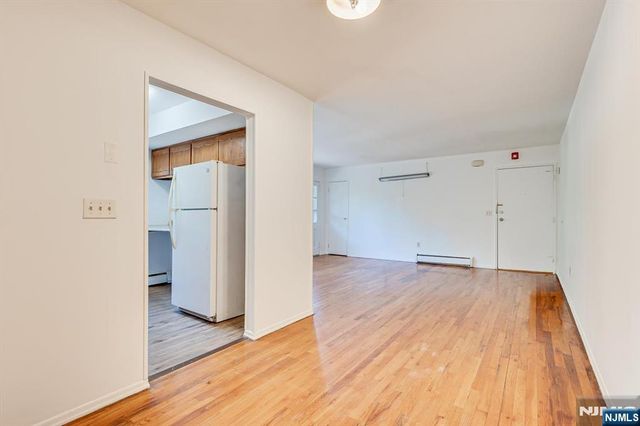 55 Gills Lane 28, Woodbridge, NJ 08830