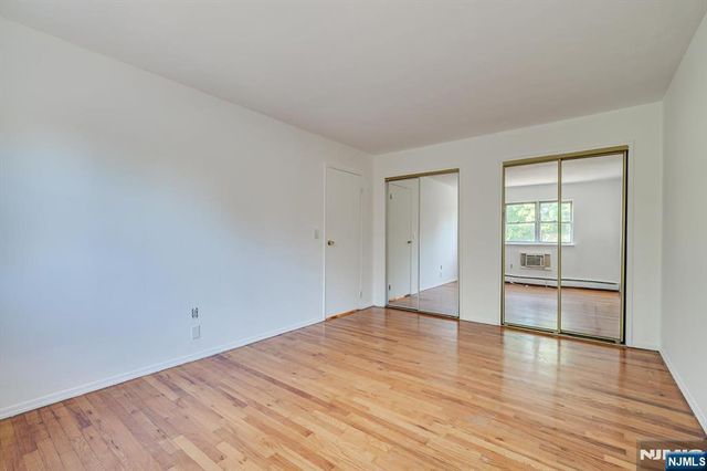 55 Gills Lane 28, Woodbridge, NJ 08830