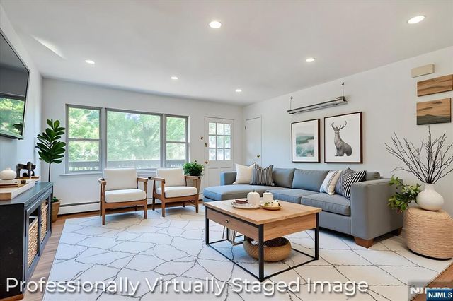55 Gills Lane 28, Woodbridge, NJ 08830