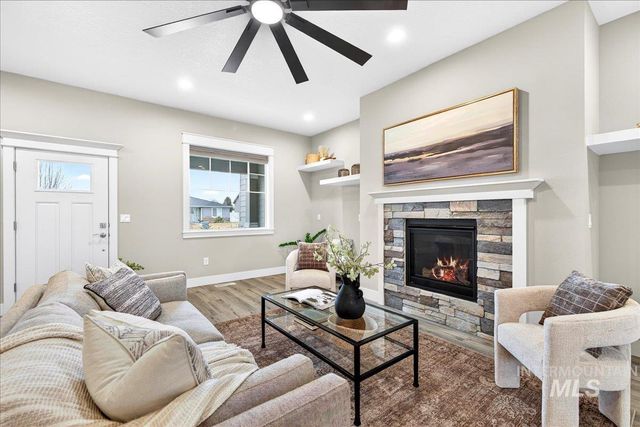 63 S Ravine Way, Nampa, ID 83687