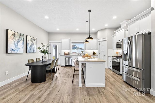 63 S Ravine Way, Nampa, ID 83687