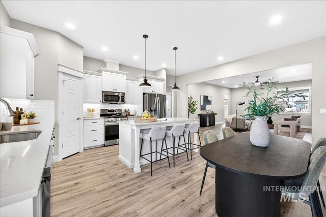 63 S Ravine Way, Nampa, ID 83687