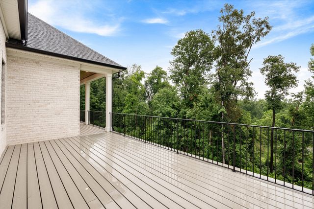 342 Raintree Drive, Hendersonville, TN 37075