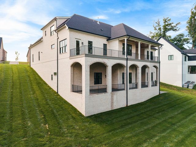 342 Raintree Drive, Hendersonville, TN 37075