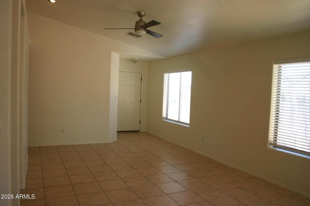 516 E VOGEL Avenue, Phoenix, AZ 85020