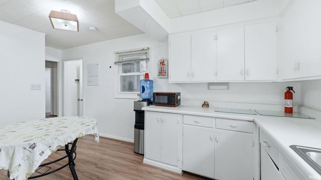 5525 Fairfield Avenue, Fort Wayne, IN 46807